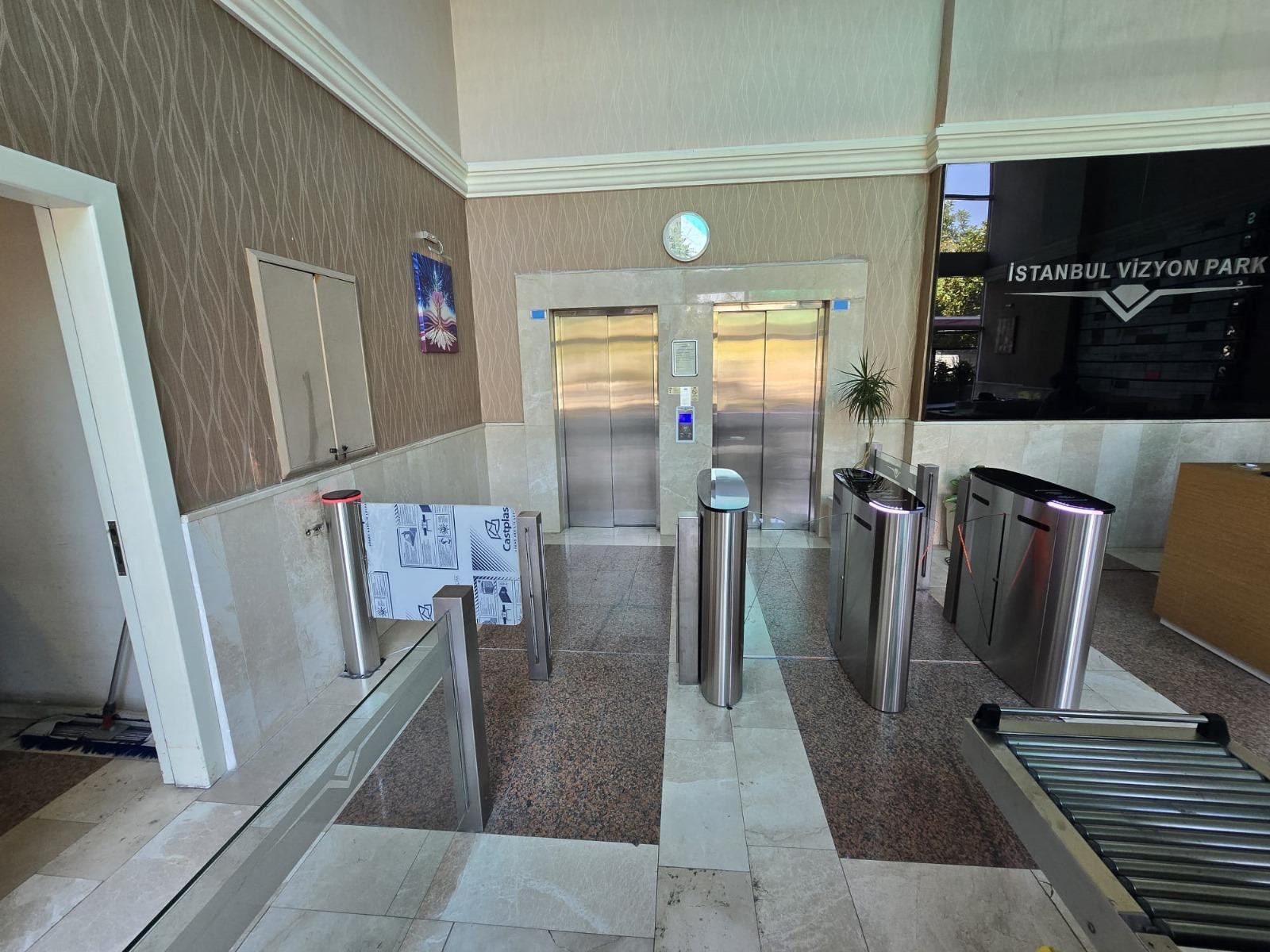 T300 HG 20 Hızlı Geçiş Turnikesi Montaj Görüntüleri