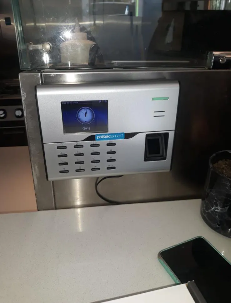 ua860-parmak-izi-cihazi-montaj-goruntusu-3