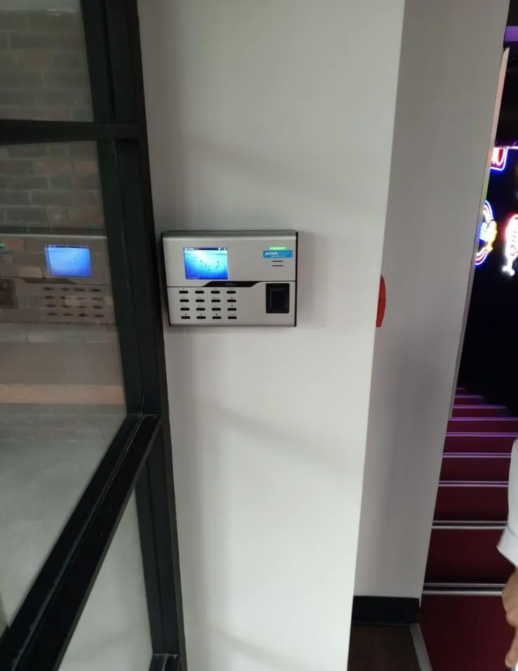 ua860-parmak-izi-cihazi-montaj-goruntusu